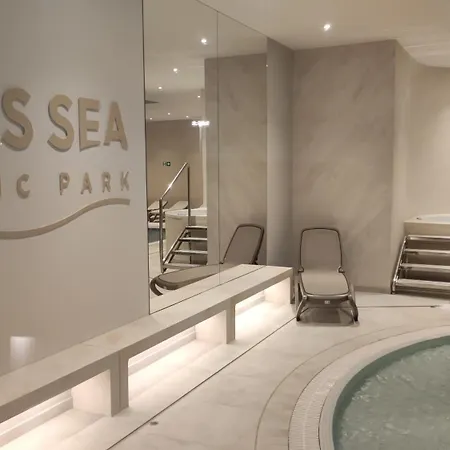 Baltichoff Premium With Sea View, Basen, Spa, Gym, Sauna, Hala Sportowa Z Kortem Tenisowym Gąski